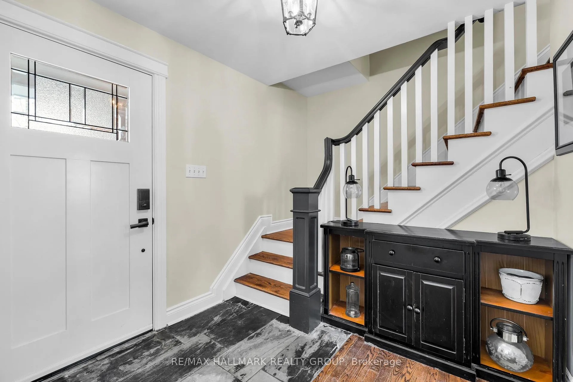 Photo 16 of 547 Denbury Avenue, Ottawa, McKellar/Highland — HOMEH