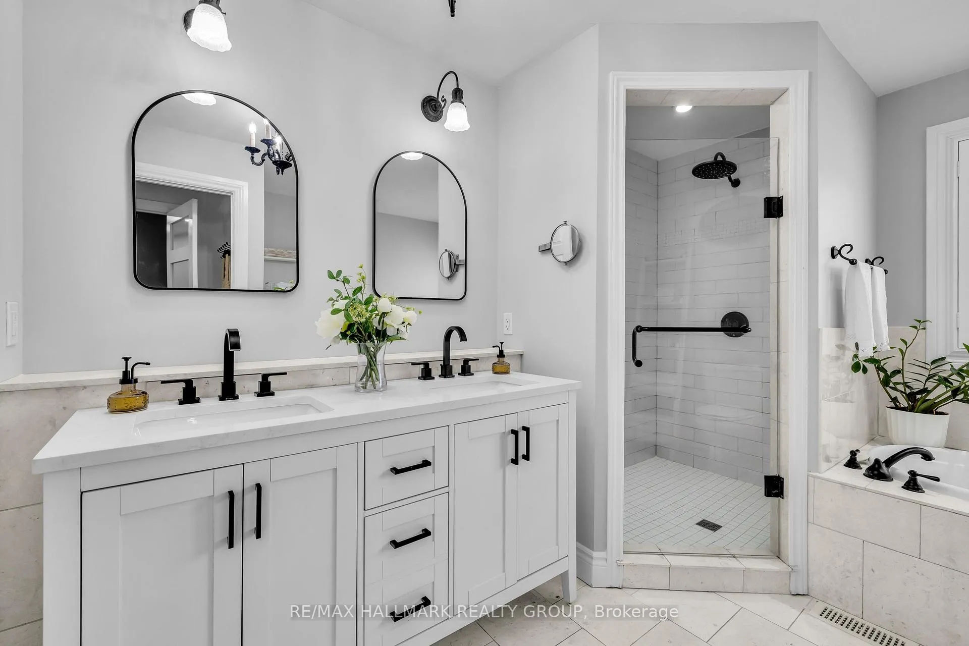 Photo 19 of 547 Denbury Avenue, Ottawa, McKellar/Highland — HOMEH