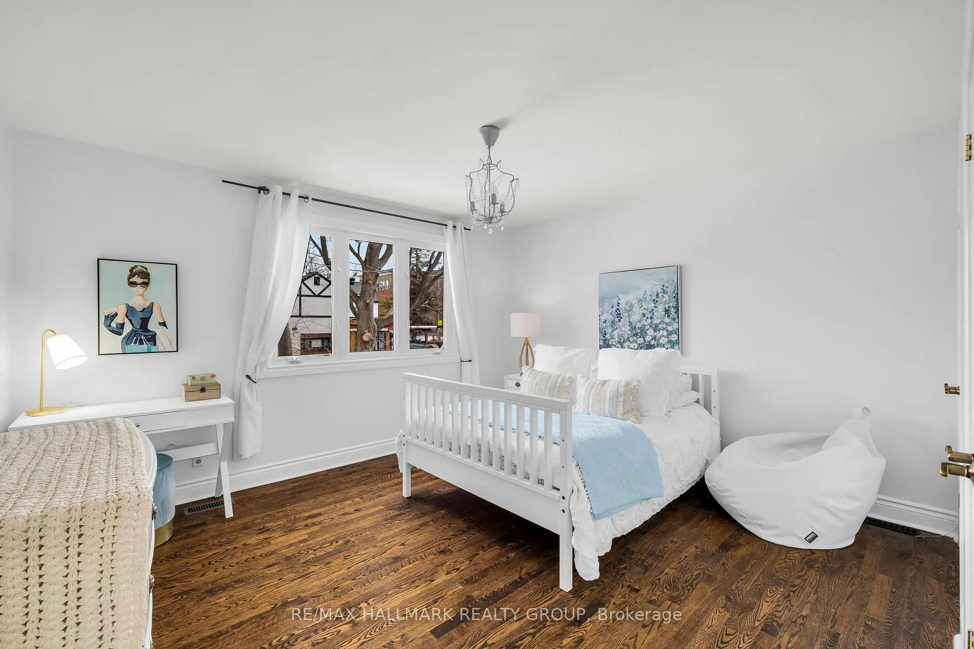 Photo 21 of 547 Denbury Avenue, Ottawa, McKellar/Highland — HOMEH