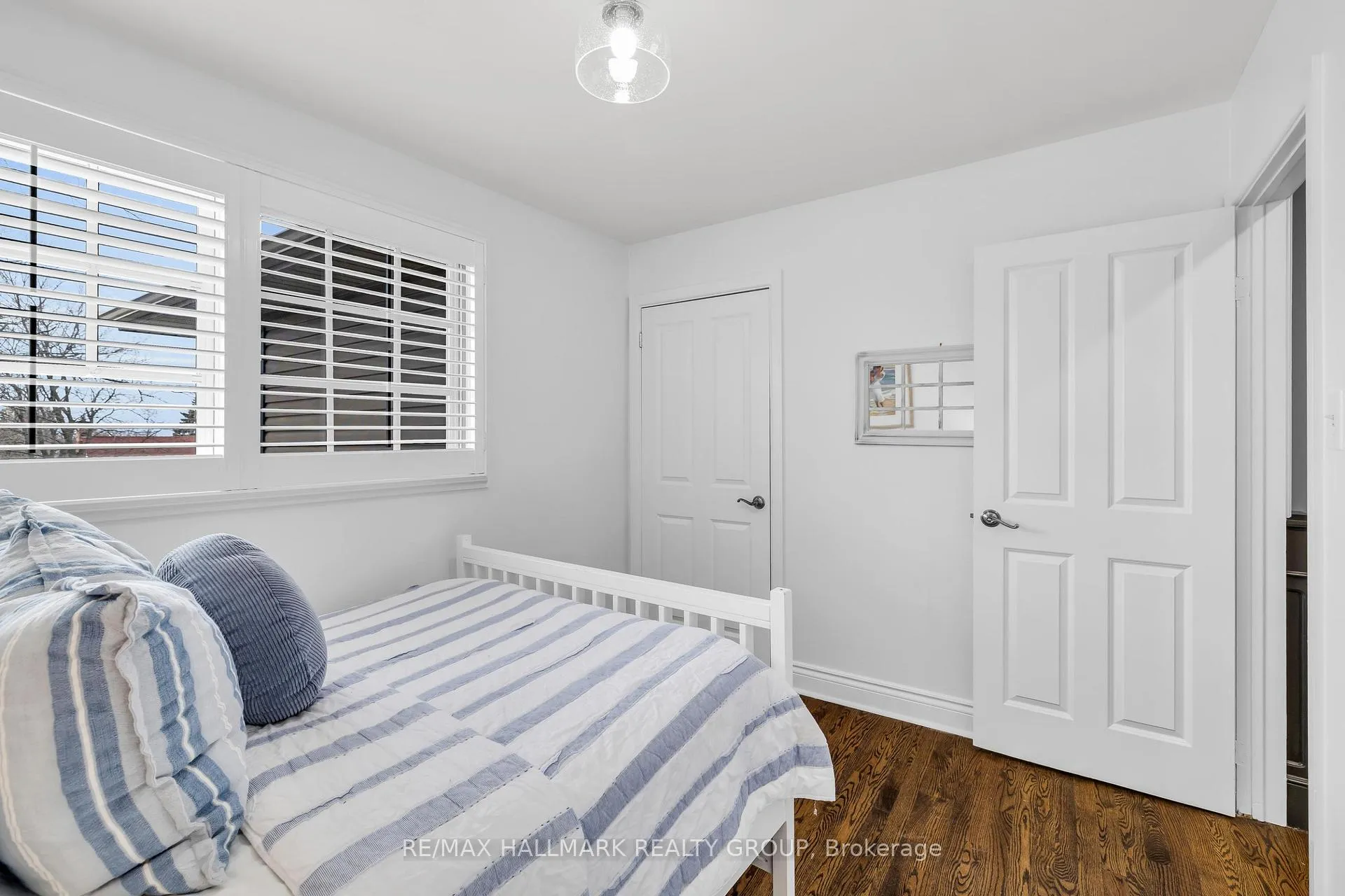 Photo 26 of 547 Denbury Avenue, Ottawa, McKellar/Highland — HOMEH