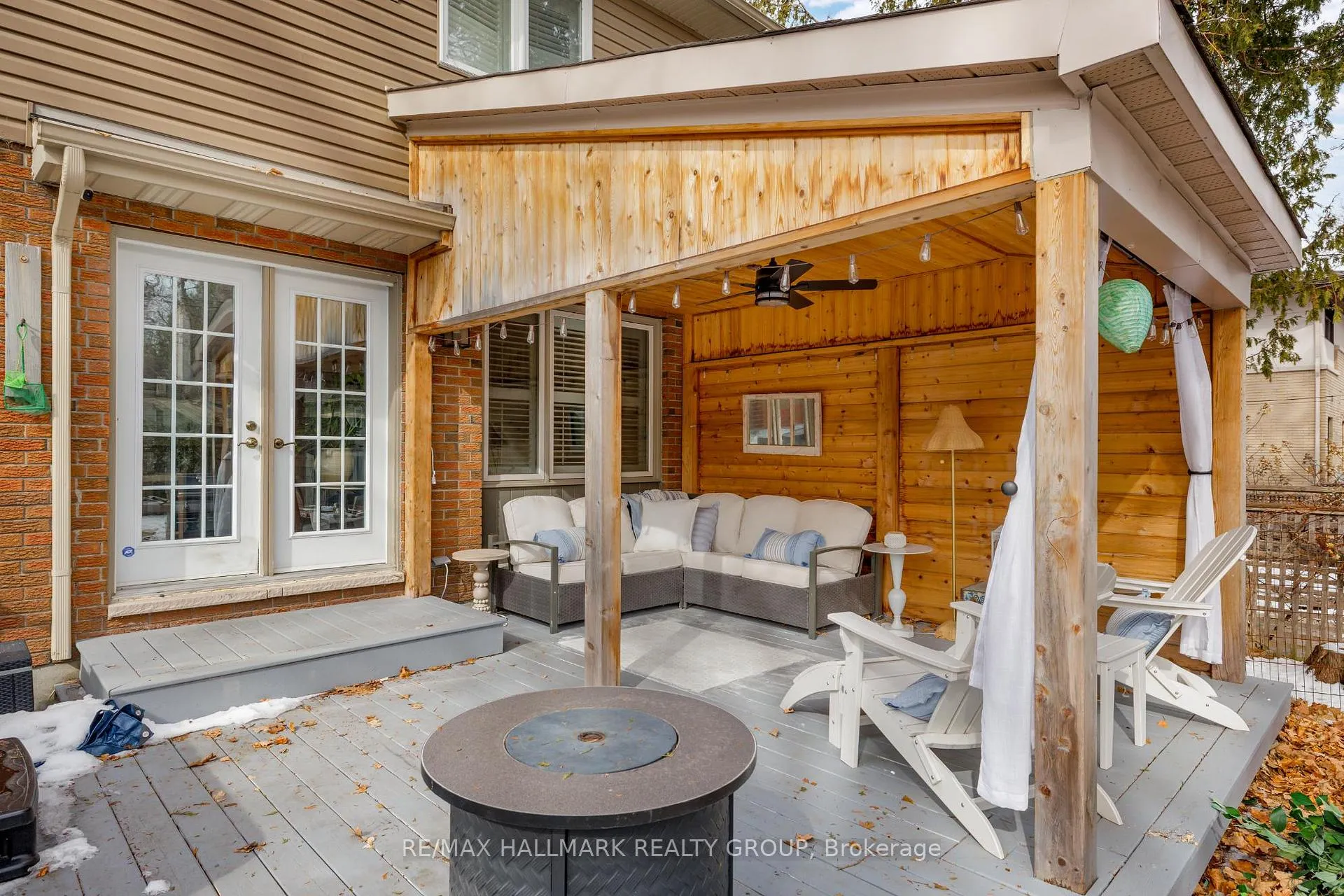 Photo 33 of 547 Denbury Avenue, Ottawa, McKellar/Highland — HOMEH
