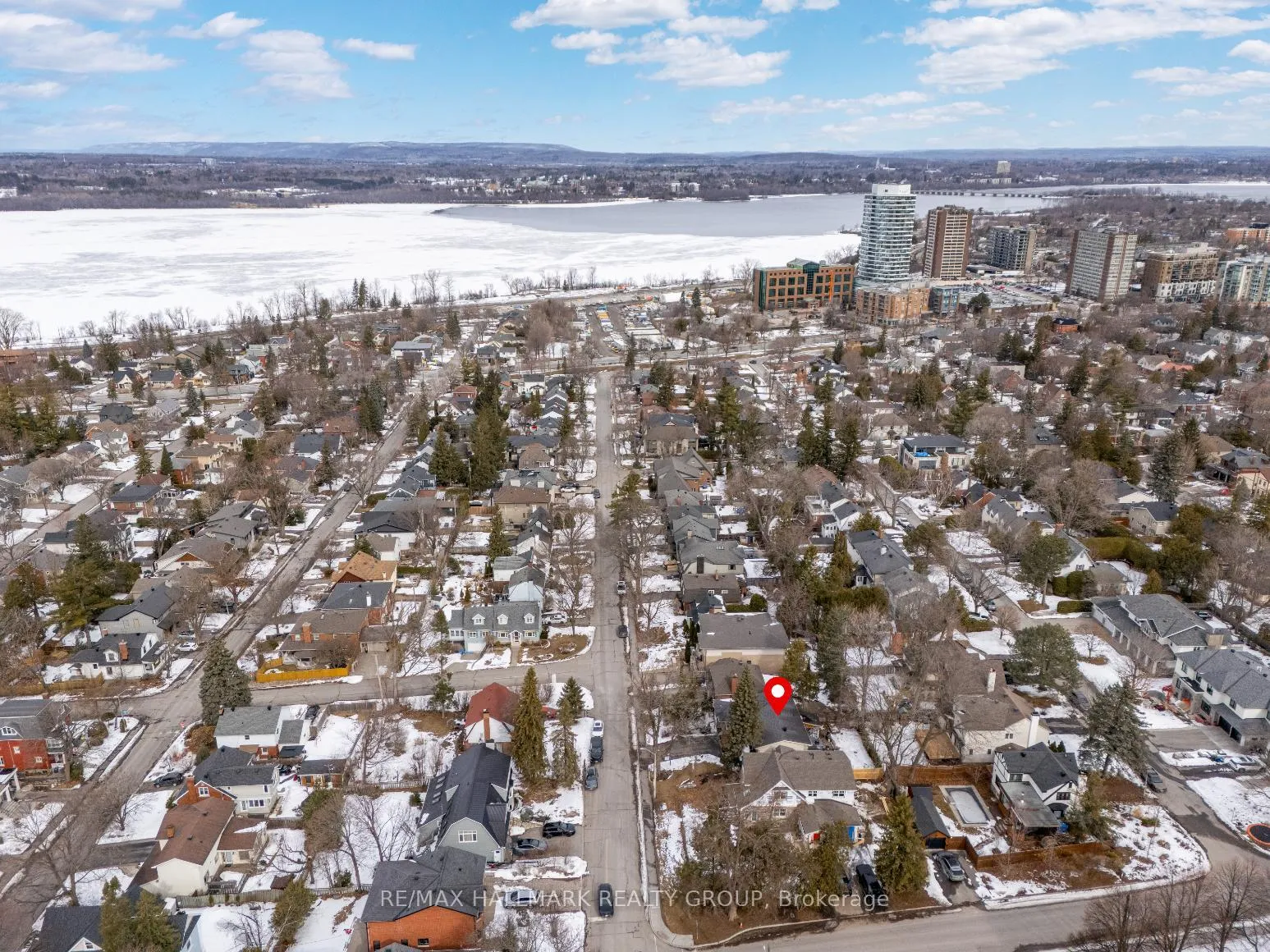 Photo 37 of 547 Denbury Avenue, Ottawa, McKellar/Highland — HOMEH