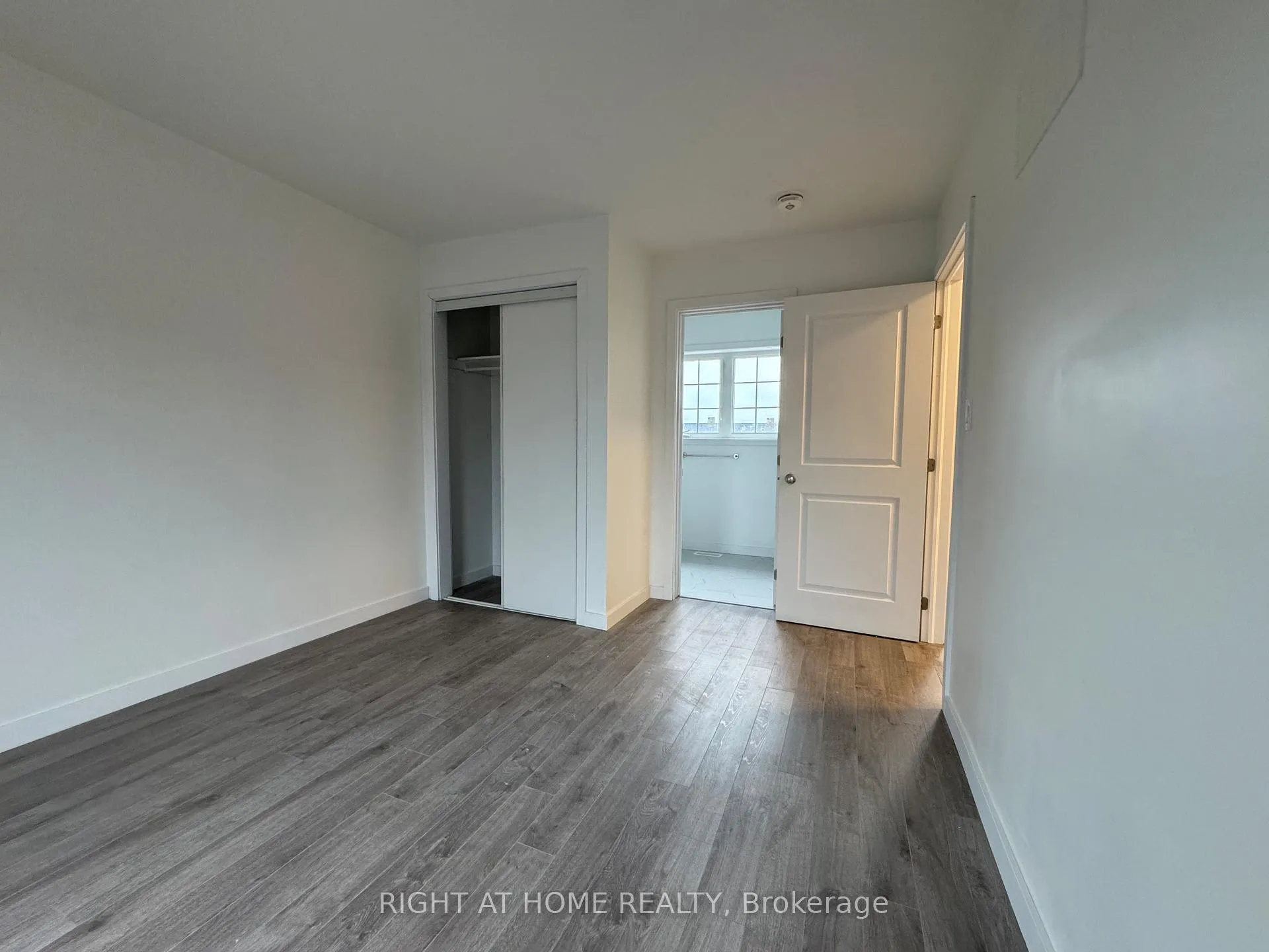 Photo 23 of Unit (MAIN), 127 Highriver Trail, Welland, Broadway — HOMEH