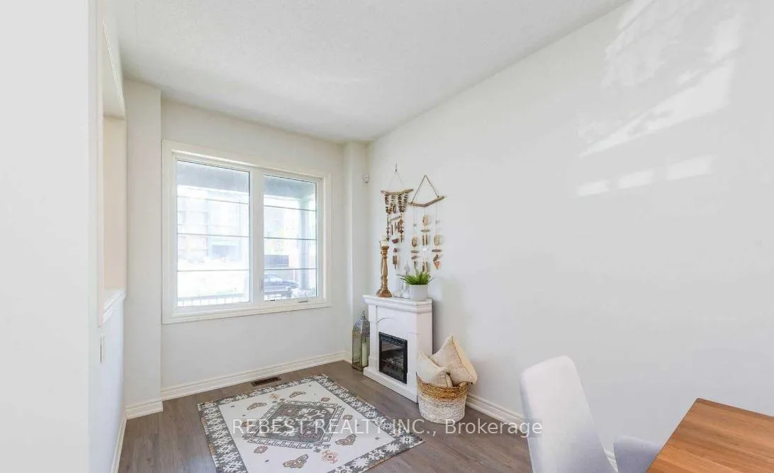 Photo 4 of 67 Riverwalk Drive, Hamilton, Waterdown — HOMEH