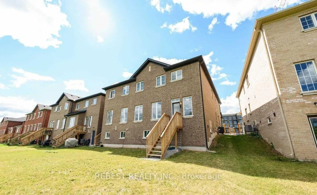 Photo 13 of 67 Riverwalk Drive, Hamilton, Waterdown — HOMEH