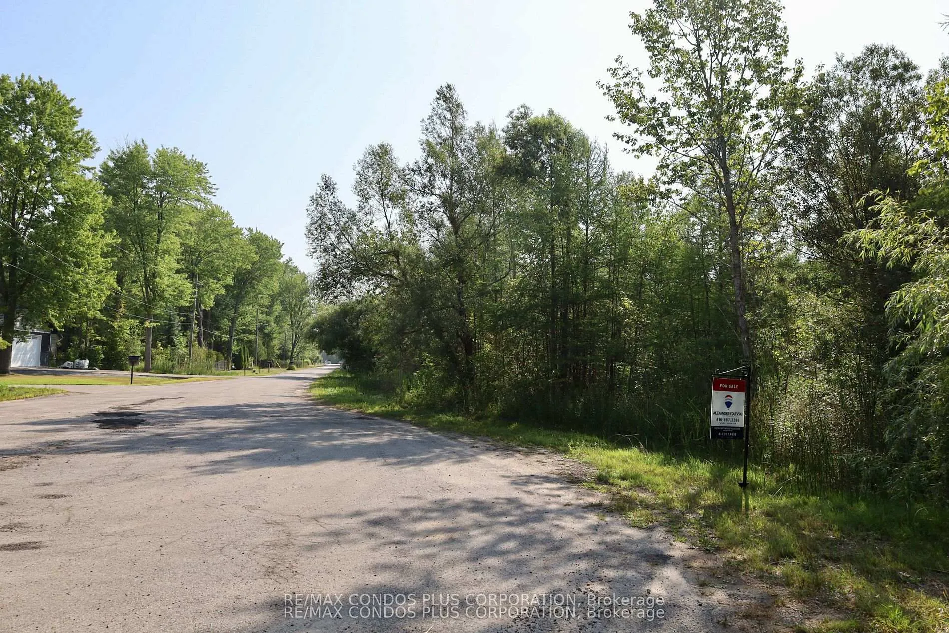 Photo 8 of 1 Donna Drive, Georgina, Pefferlaw — HOMEH