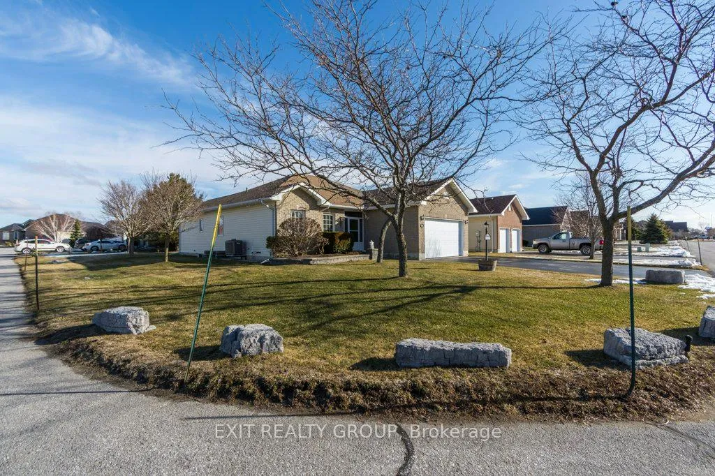 Photo 4 of 31 Aletha Drive, Prince Edward County, Wellington Ward — HOMEH