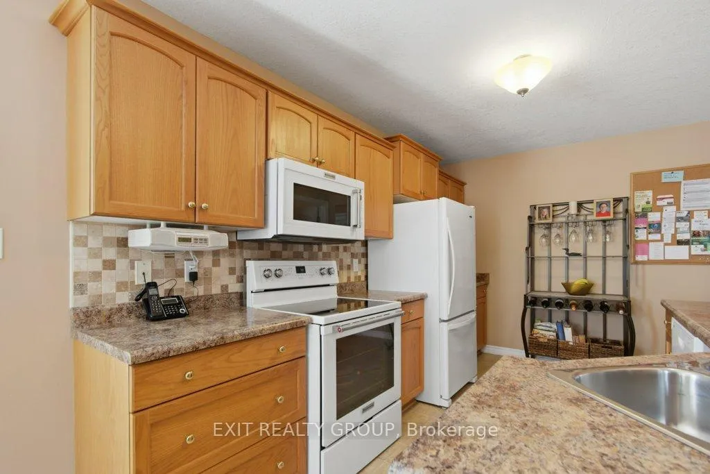 Photo 13 of 31 Aletha Drive, Prince Edward County, Wellington Ward — HOMEH