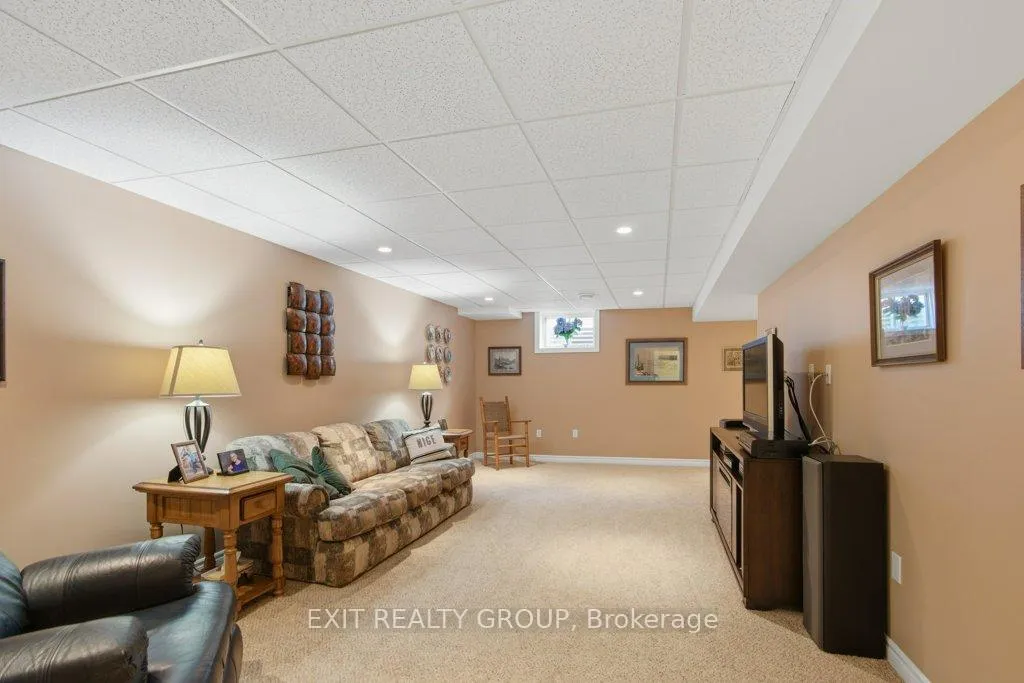 Photo 24 of 31 Aletha Drive, Prince Edward County, Wellington Ward — HOMEH