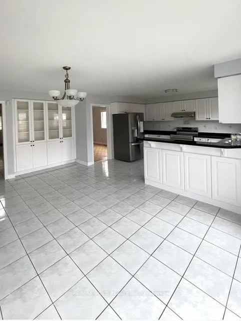 Photo 7 of Unit Upper, 25 Giza Crescent, Brampton, Sandringham-Wellington — HOMEH
