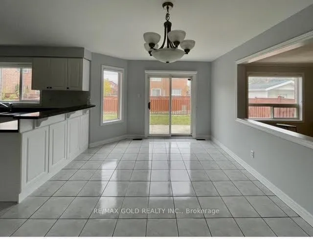 Photo 9 of Unit Upper, 25 Giza Crescent, Brampton, Sandringham-Wellington — HOMEH
