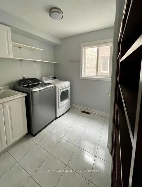 Photo 12 of Unit Upper, 25 Giza Crescent, Brampton, Sandringham-Wellington — HOMEH