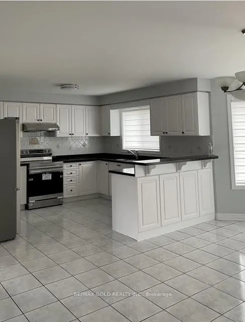 Photo 16 of Unit Upper, 25 Giza Crescent, Brampton, Sandringham-Wellington — HOMEH