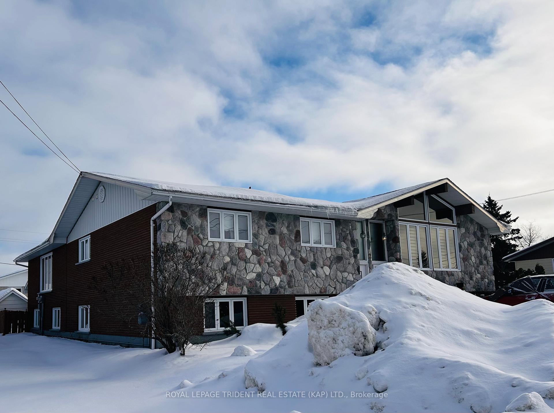Photo 1 of 2 Erickson Avenue, Kapuskasing — HOMEH