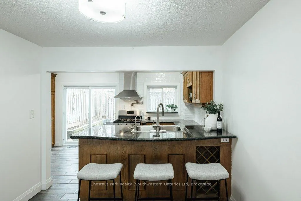 Photo 10 of 153 Dovercliffe Road, Guelph, Dovercliffe Park/Old University — HOMEH