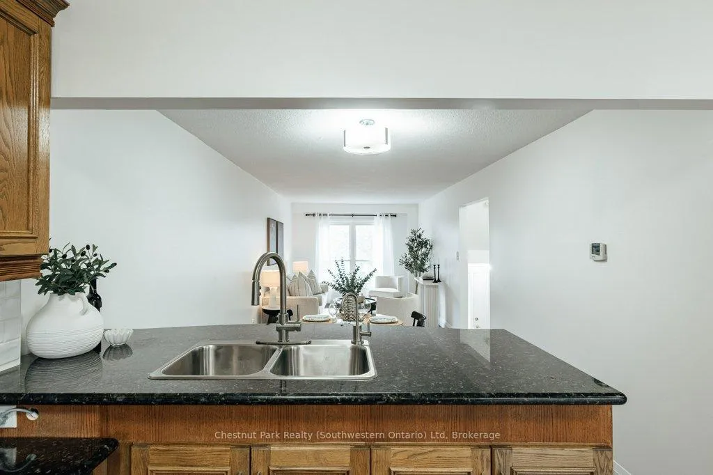 Photo 14 of 153 Dovercliffe Road, Guelph, Dovercliffe Park/Old University — HOMEH