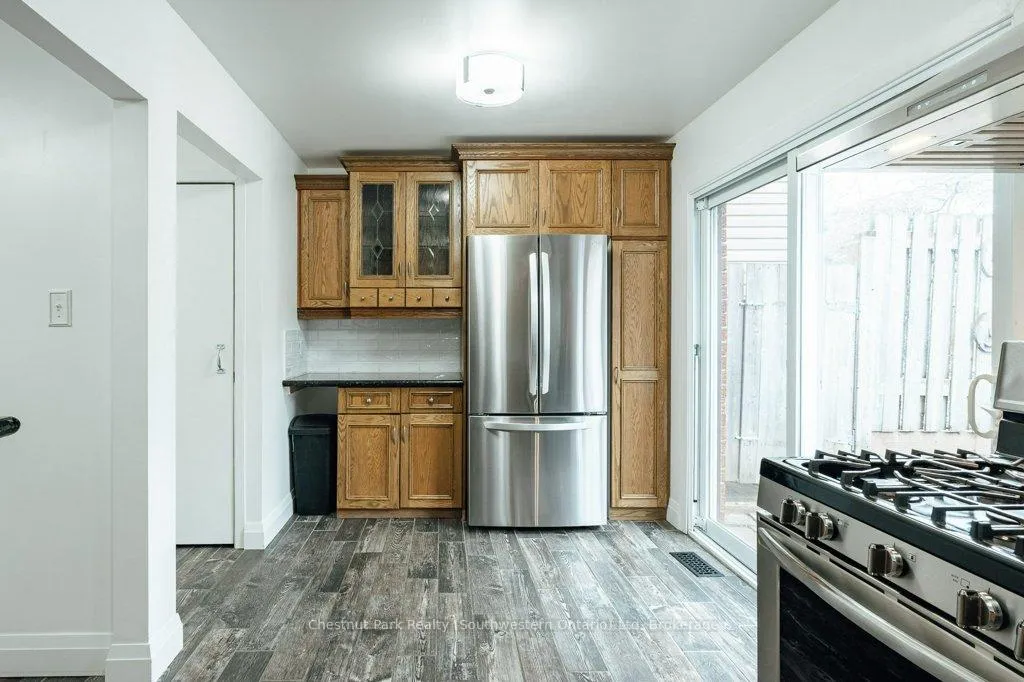 Photo 16 of 153 Dovercliffe Road, Guelph, Dovercliffe Park/Old University — HOMEH