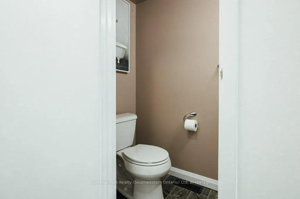 Photo 17 of 153 Dovercliffe Road, Guelph, Dovercliffe Park/Old University — HOMEH