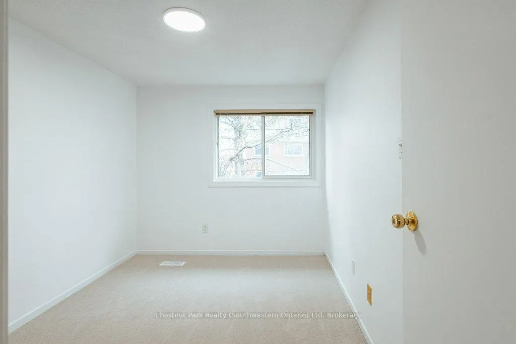 Photo 32 of 153 Dovercliffe Road, Guelph, Dovercliffe Park/Old University — HOMEH