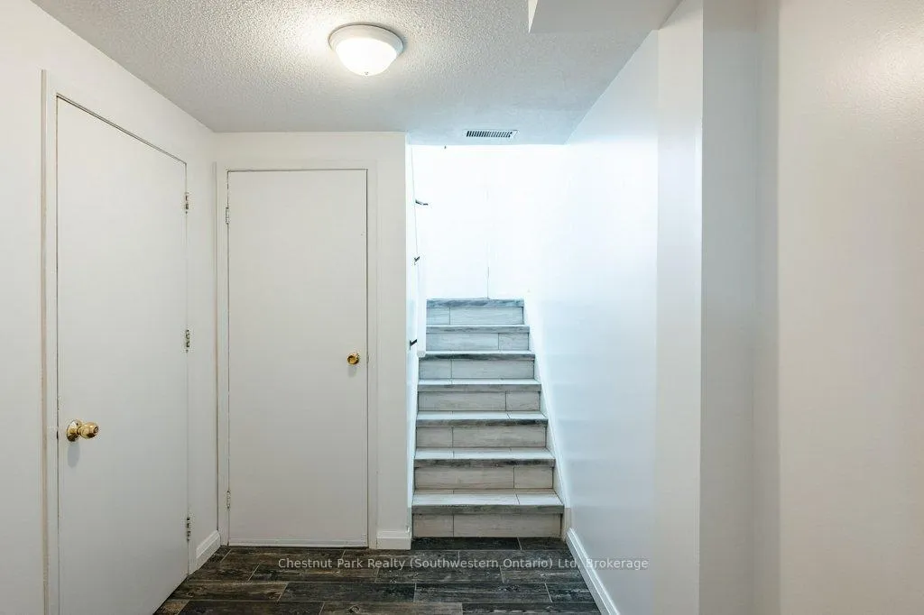 Photo 35 of 153 Dovercliffe Road, Guelph, Dovercliffe Park/Old University — HOMEH