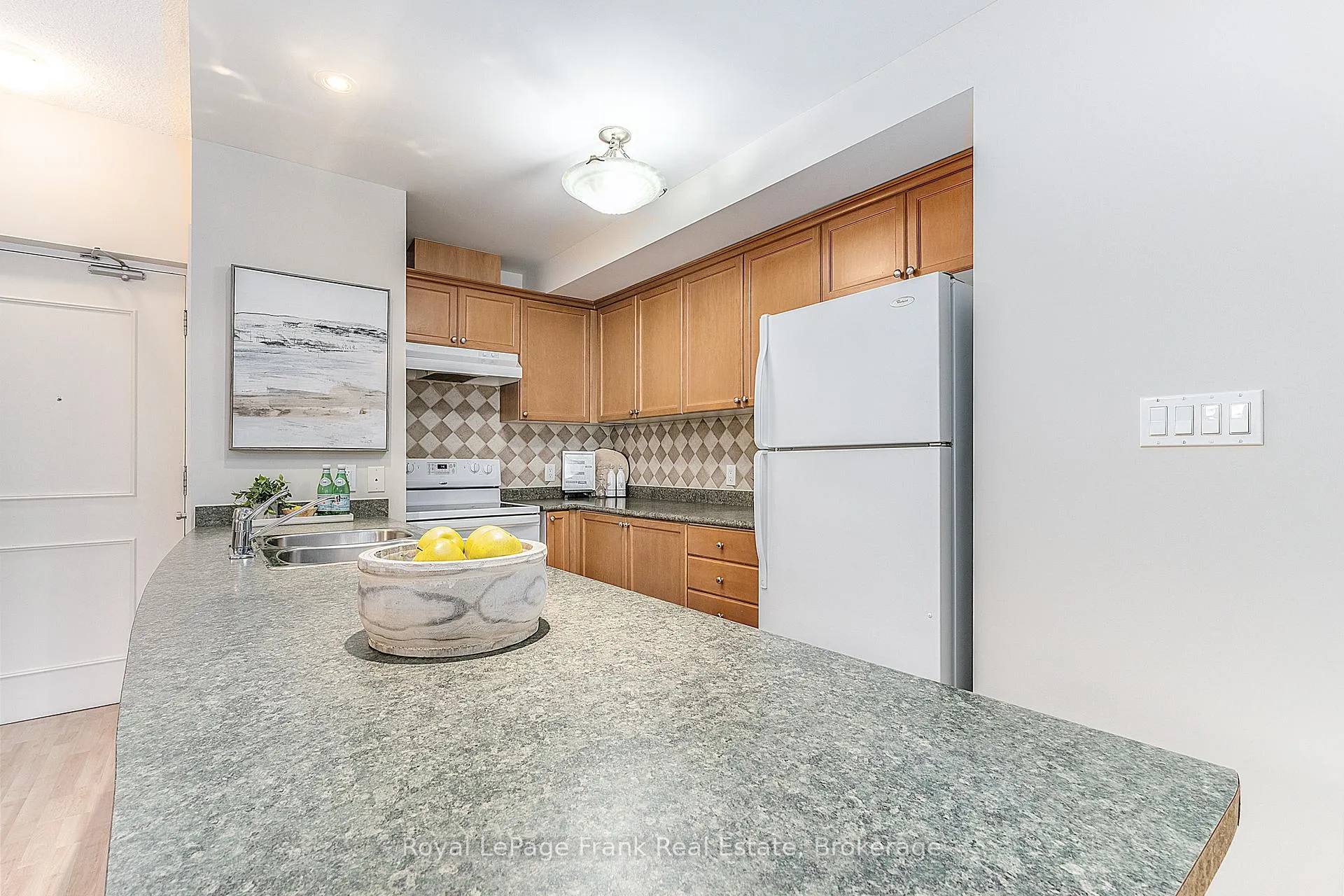 Photo 2 of Unit 207, 220 Main Street N, Uxbridge — HOMEH