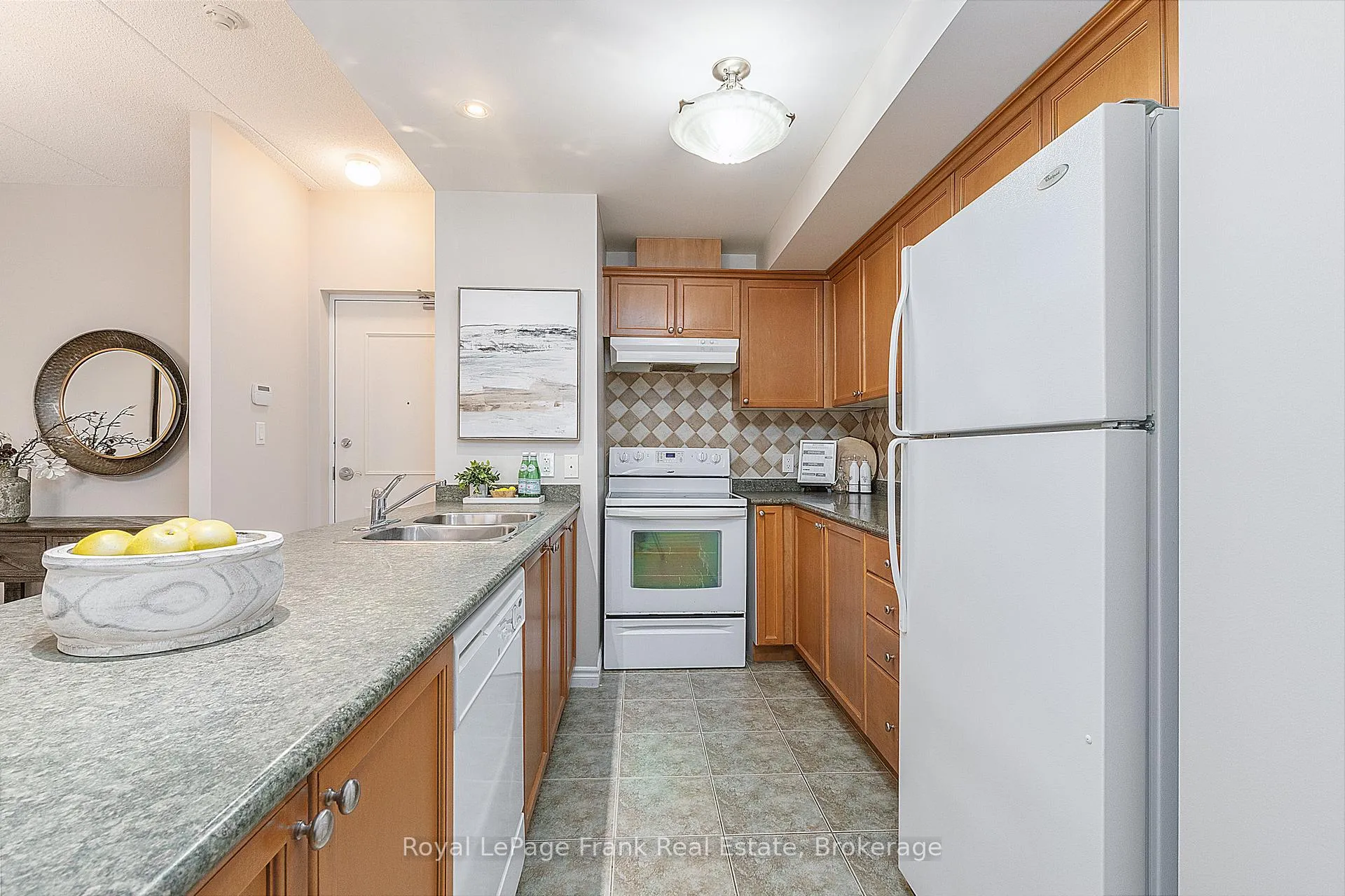 Photo 3 of Unit 207, 220 Main Street N, Uxbridge — HOMEH