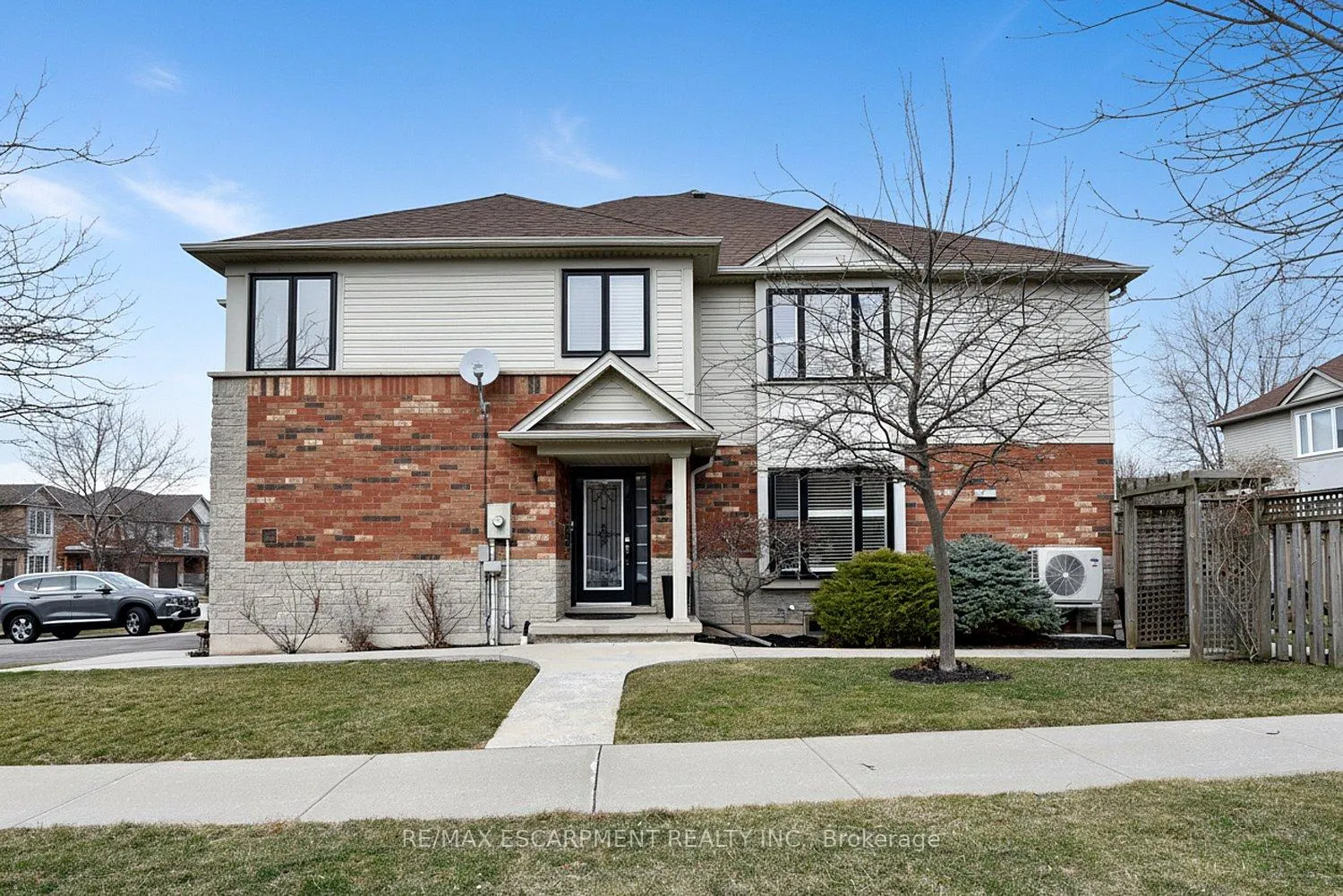 Photo 41 of 111 Magnolia Crescent, Grimsby, Grimsby West — HOMEH