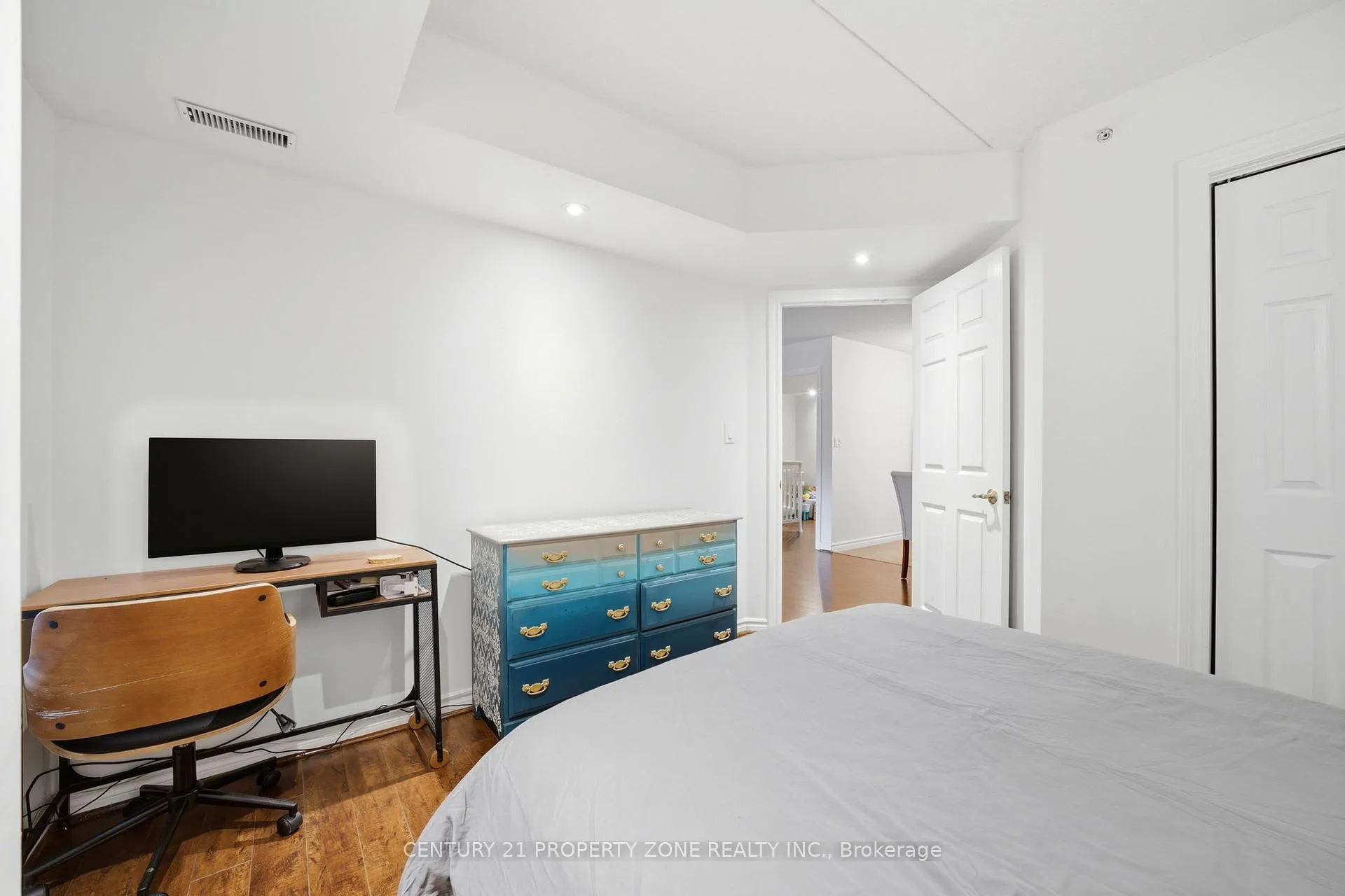 Photo 18 of 306 - 1440 Bishops Gate, Oakville, Glen Abbey — HOMEH