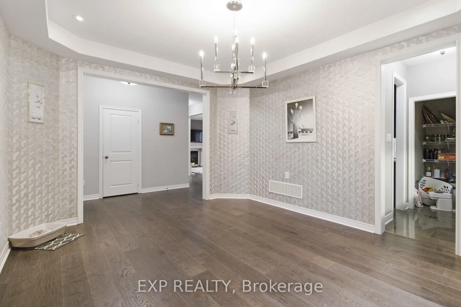 Photo 4 of 34 Atchison Drive, Caledon, Caledon East — HOMEH
