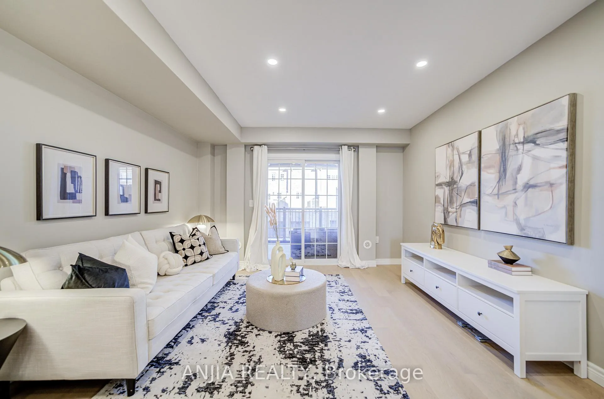 Photo 15 of 5 Valliere Drive, Markham, Berczy — HOMEH