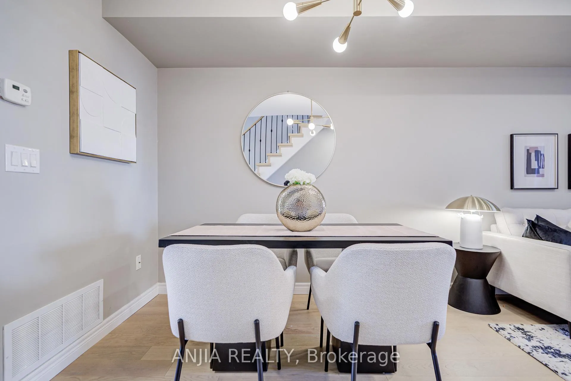 Photo 18 of 5 Valliere Drive, Markham, Berczy — HOMEH