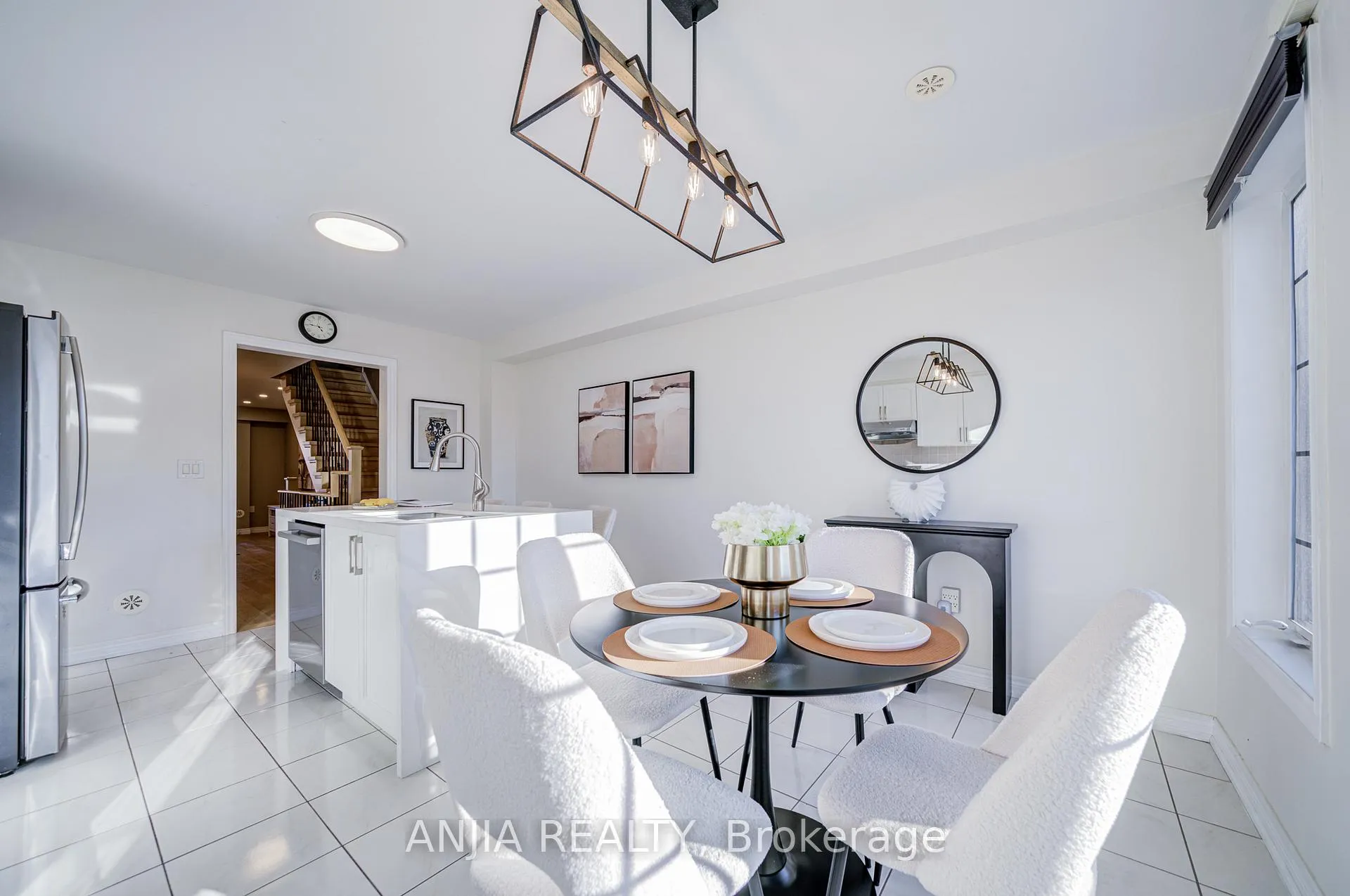 Photo 27 of 5 Valliere Drive, Markham, Berczy — HOMEH