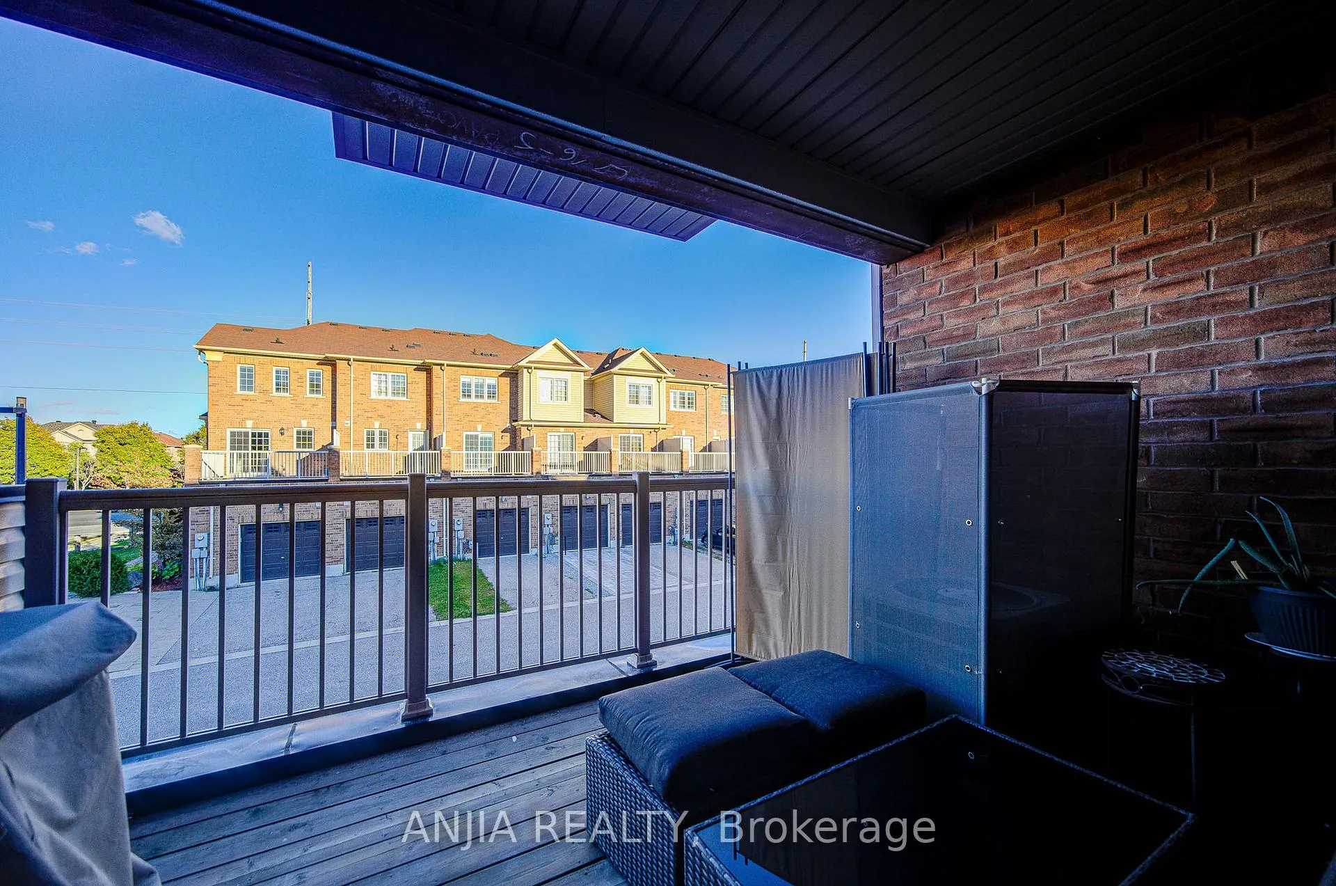 Photo 32 of 5 Valliere Drive, Markham, Berczy — HOMEH