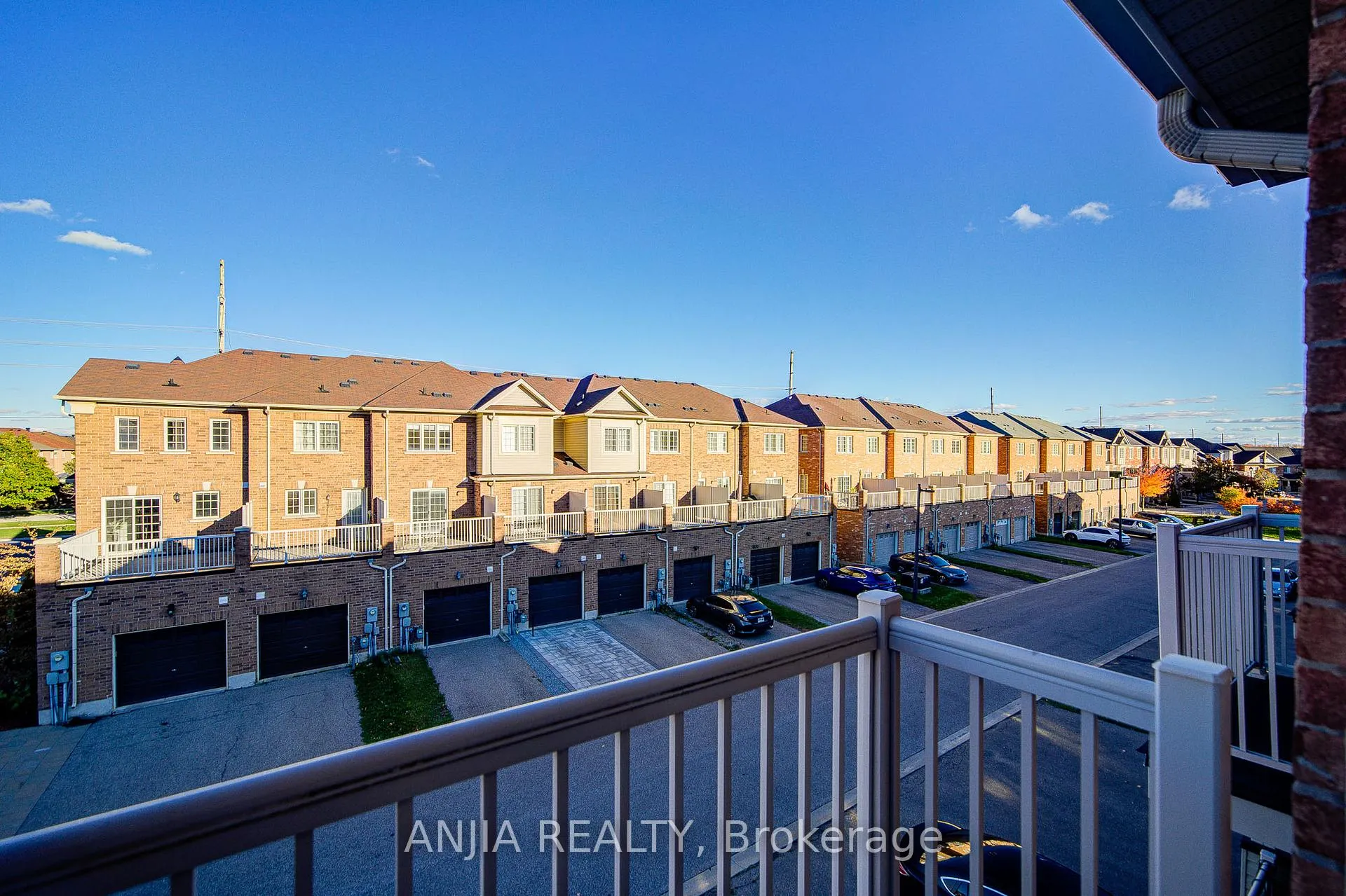Photo 37 of 5 Valliere Drive, Markham, Berczy — HOMEH