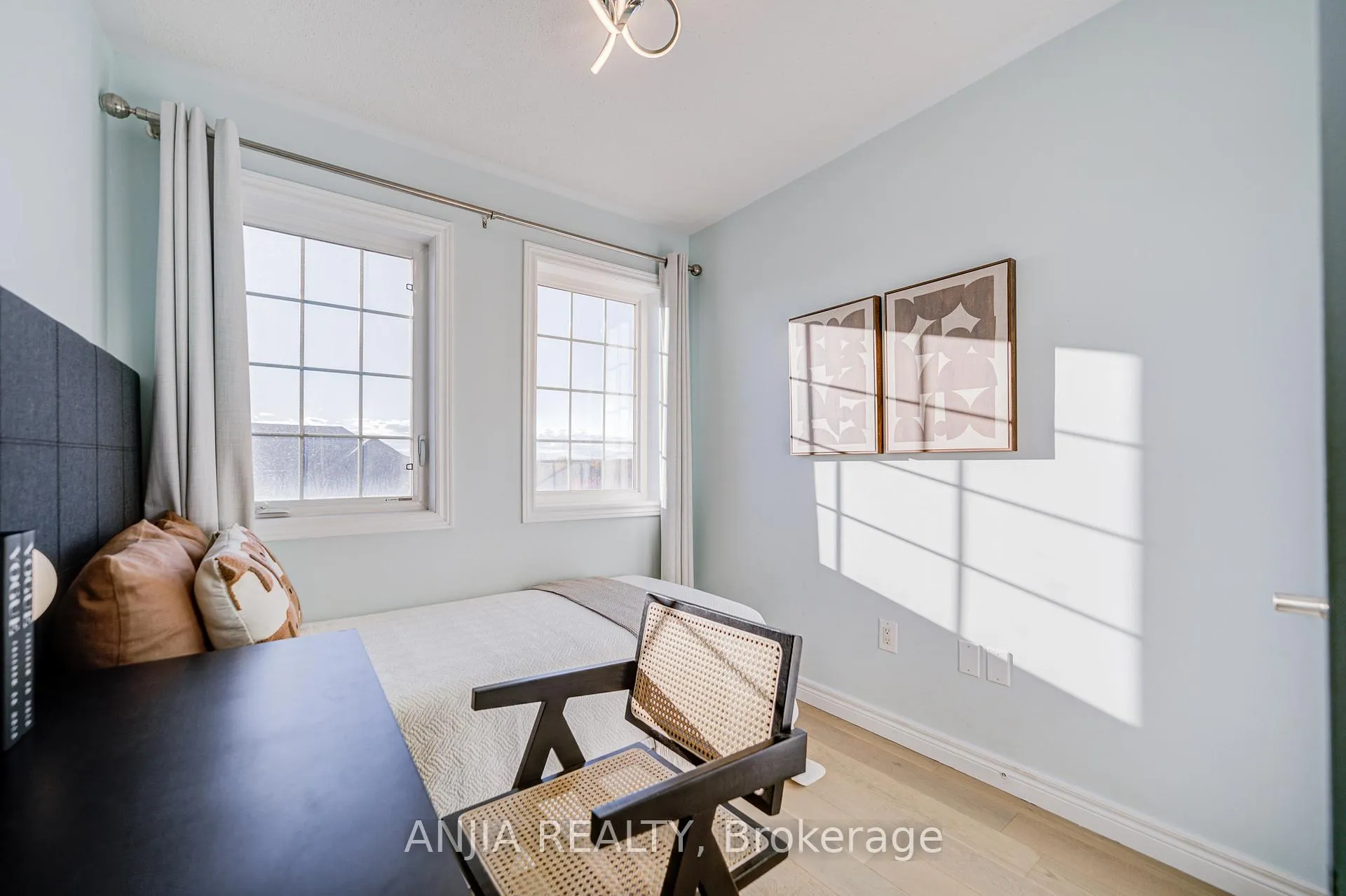 Photo 43 of 5 Valliere Drive, Markham, Berczy — HOMEH
