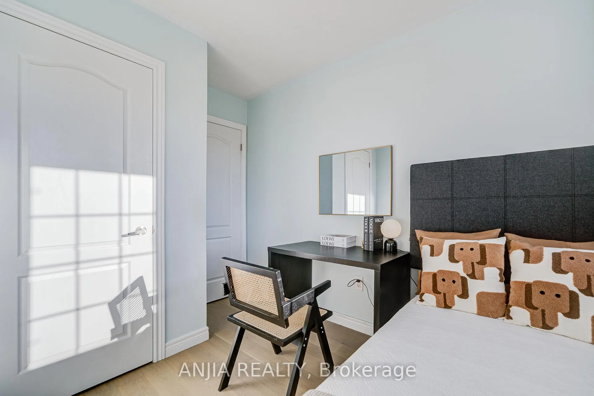Photo 45 of 5 Valliere Drive, Markham, Berczy — HOMEH
