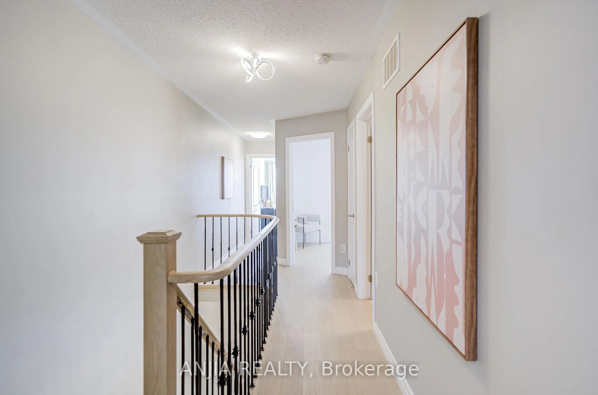 Photo 46 of 5 Valliere Drive, Markham, Berczy — HOMEH