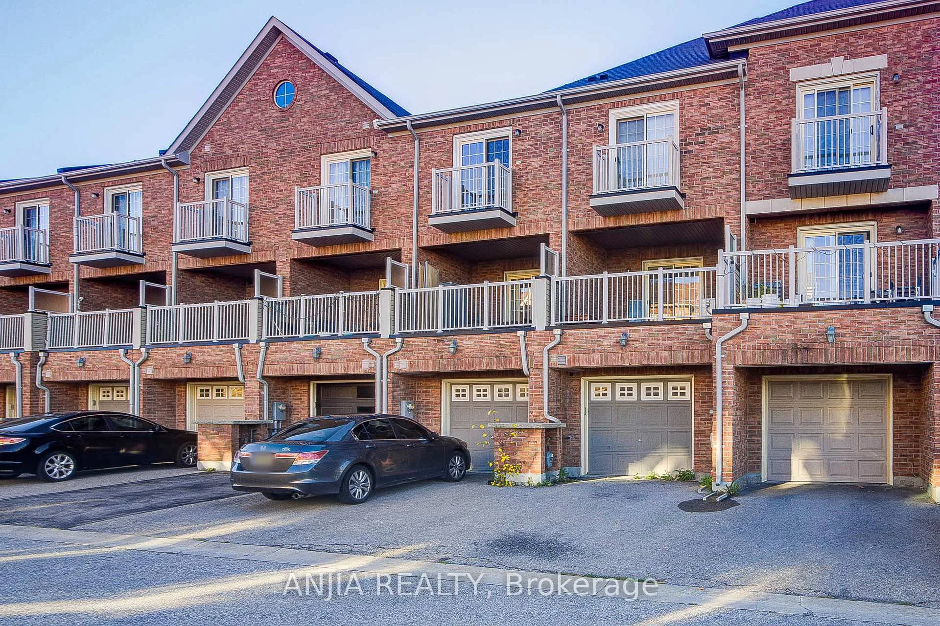 Photo 49 of 5 Valliere Drive, Markham, Berczy — HOMEH