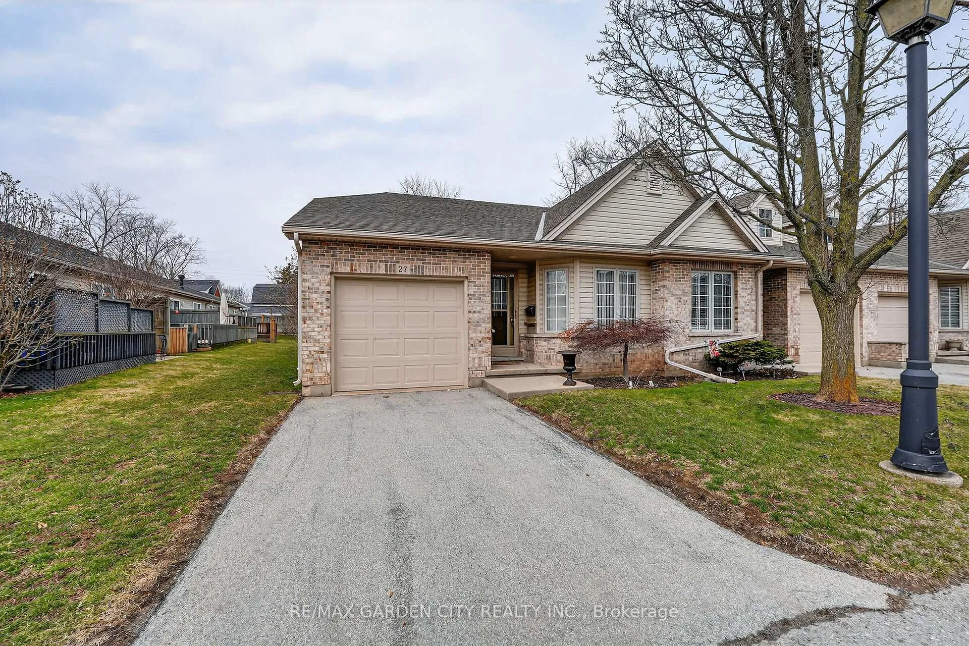 Photo 1 of Unit 27, 303 Central Avenue, Grimsby, Grimsby East — HOMEH