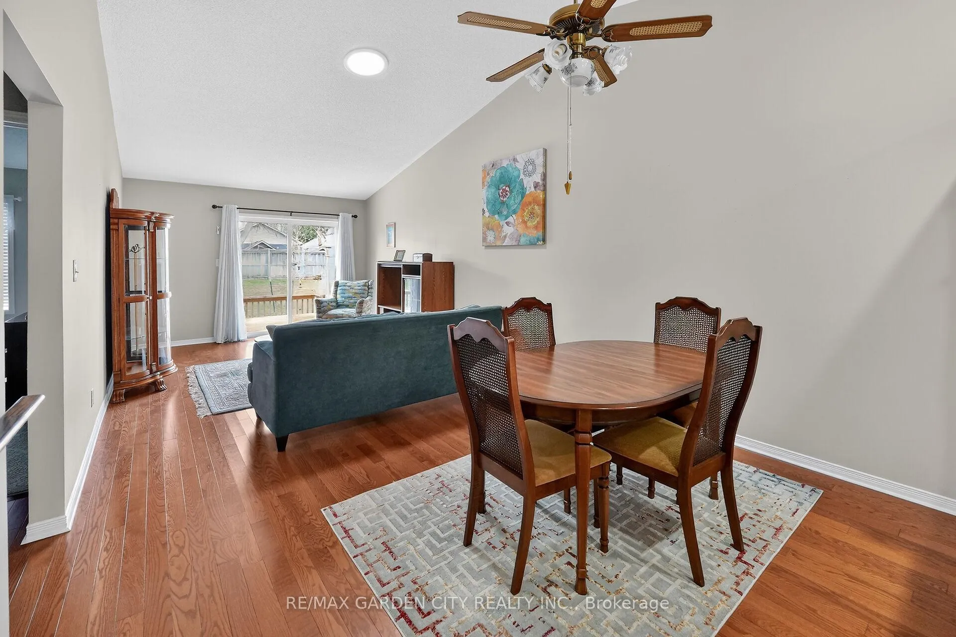 Photo 11 of Unit 27, 303 Central Avenue, Grimsby, Grimsby East — HOMEH