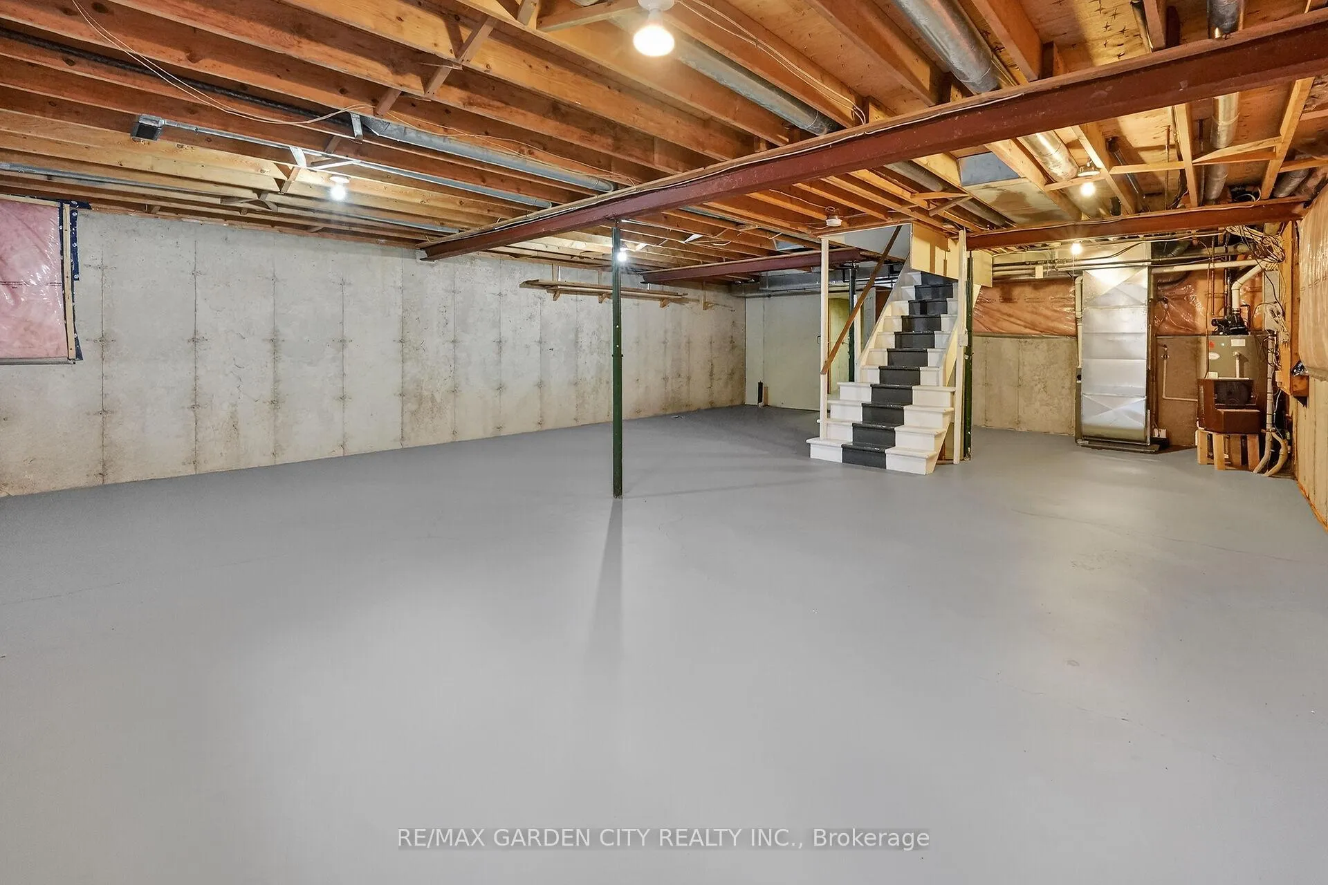 Photo 23 of Unit 27, 303 Central Avenue, Grimsby, Grimsby East — HOMEH