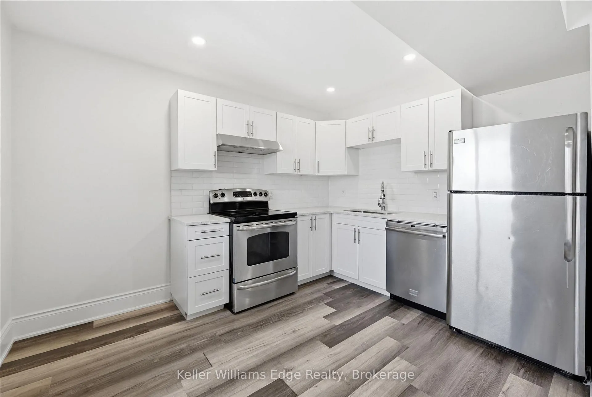 Photo 4 of Unit 2, 220 Caroline Street S, Hamilton, Durand — HOMEH