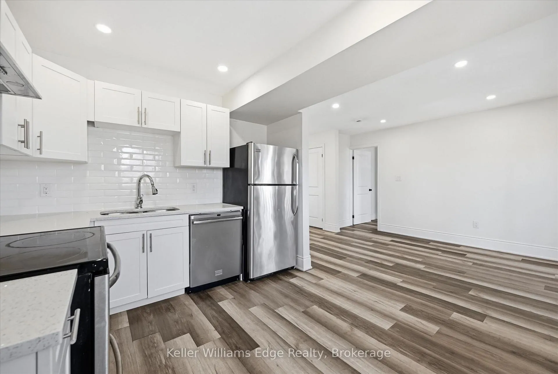 Photo 5 of Unit 2, 220 Caroline Street S, Hamilton, Durand — HOMEH