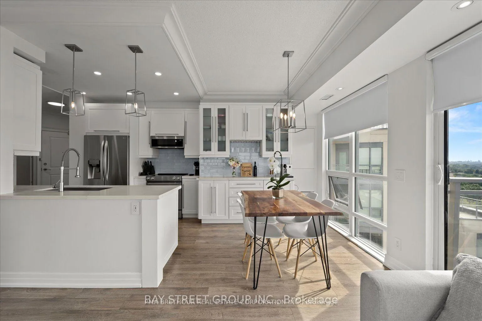 Photo 3 of Unit 902, 7730 Kipling Avenue, Vaughan, Vaughan Grove — HOMEH