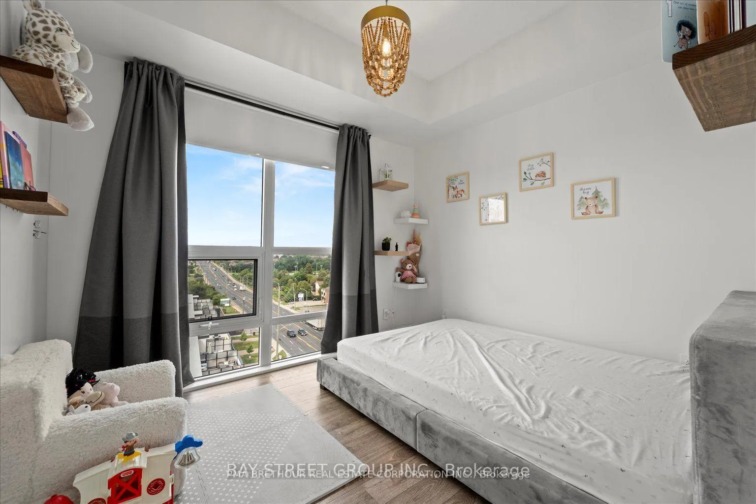 Photo 9 of Unit 902, 7730 Kipling Avenue, Vaughan, Vaughan Grove — HOMEH
