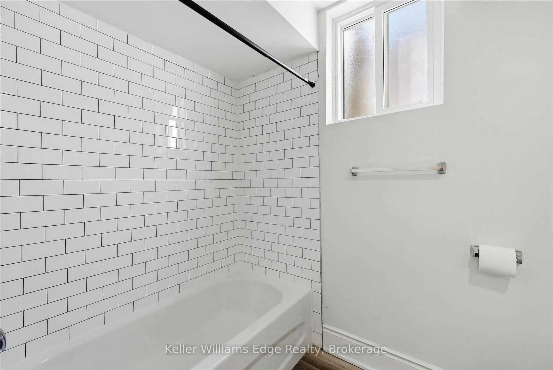 Photo 9 of Unit 4, 220 Caroline Street S, Hamilton, Durand — HOMEH