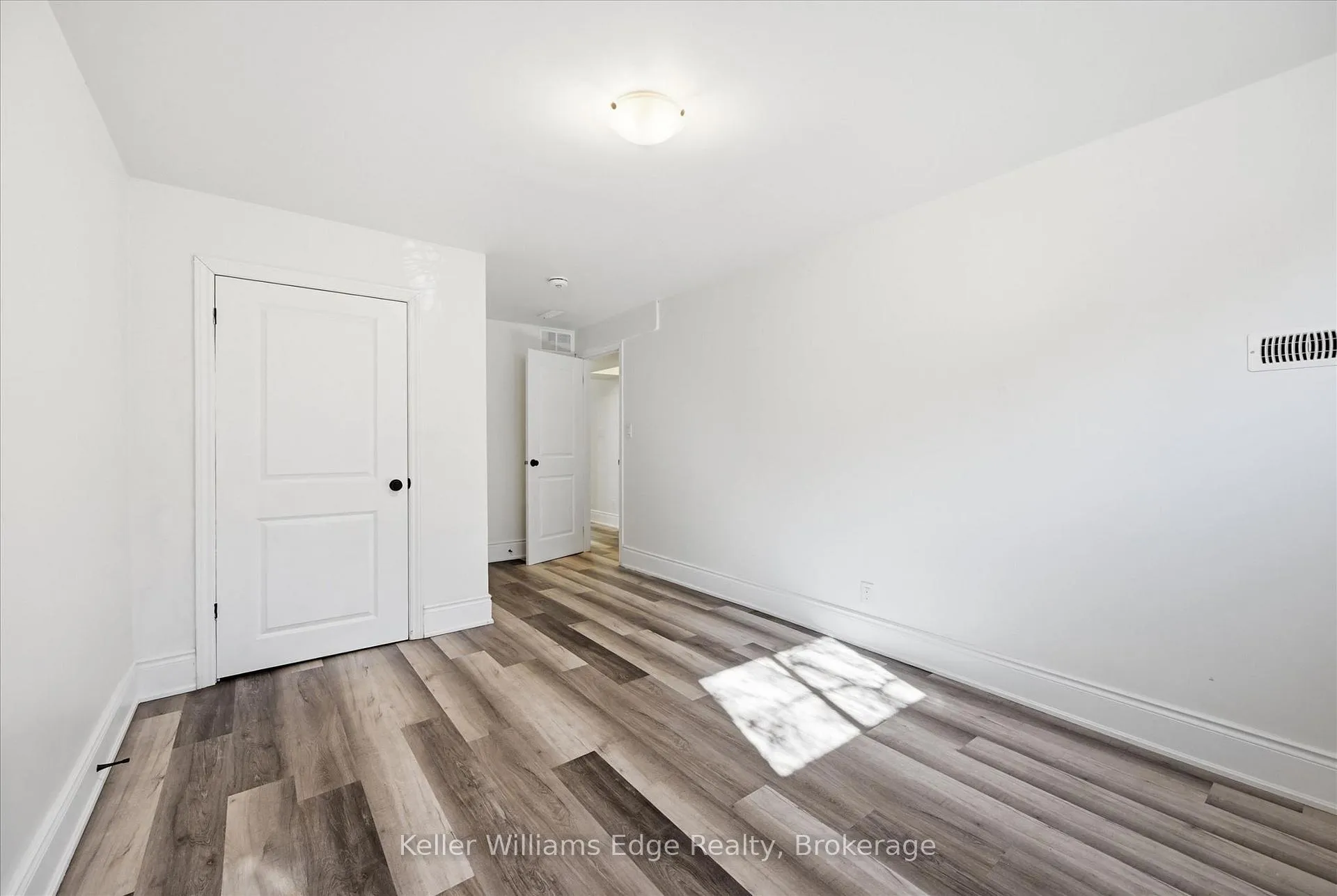 Photo 15 of Unit 4, 220 Caroline Street S, Hamilton, Durand — HOMEH