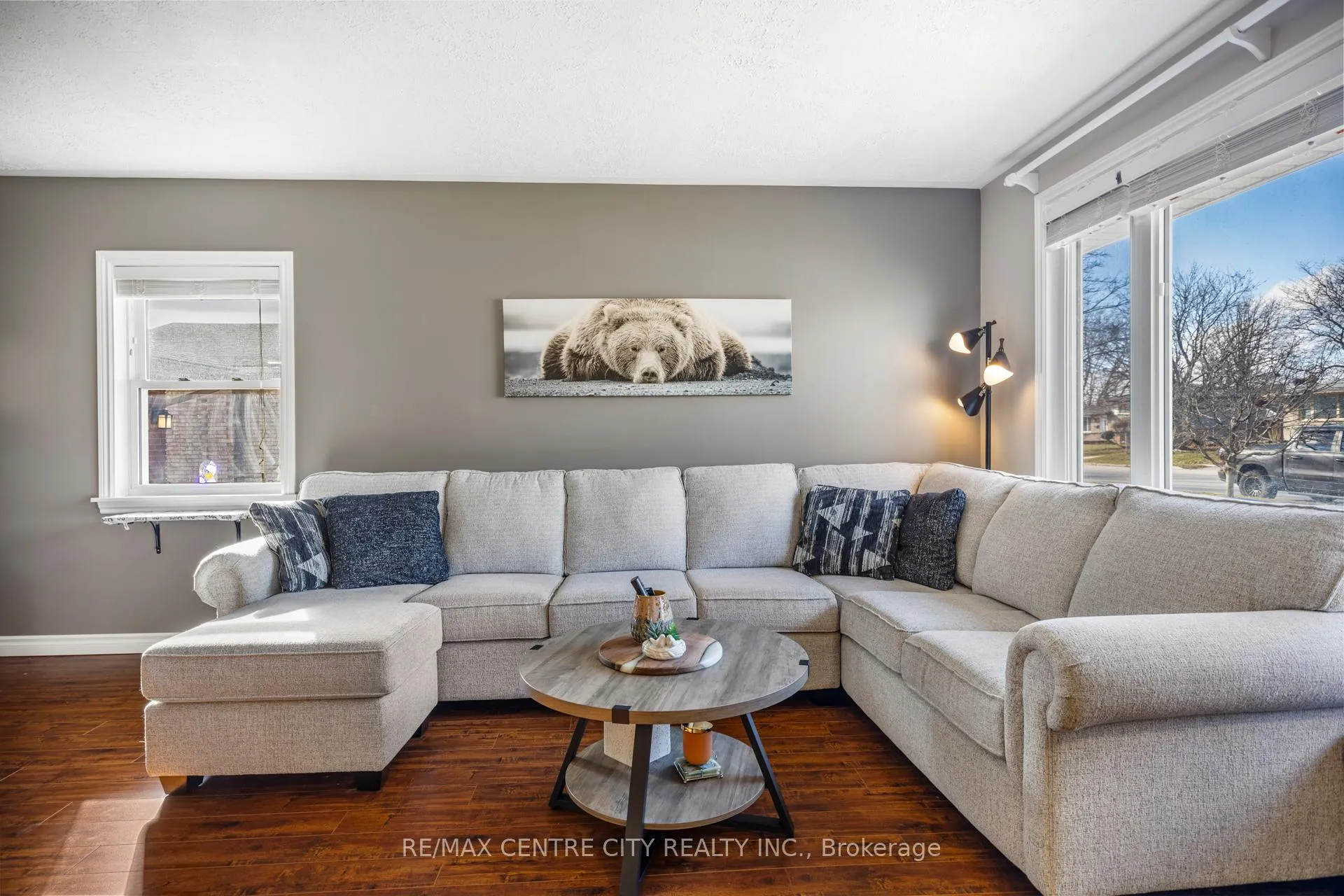 Photo 13 of 18 Highview Drive, St. Thomas — HOMEH