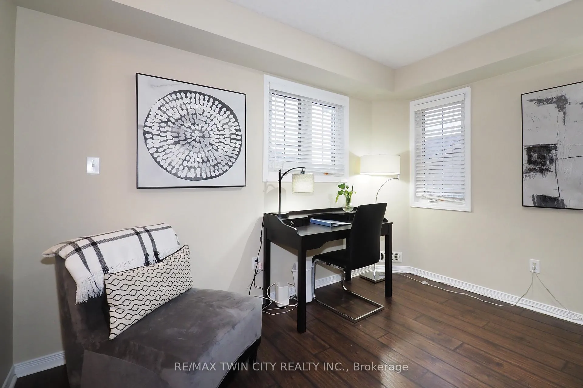 Photo 9 of Unit B12, 240 Westmeadow Drive, Kitchener — HOMEH
