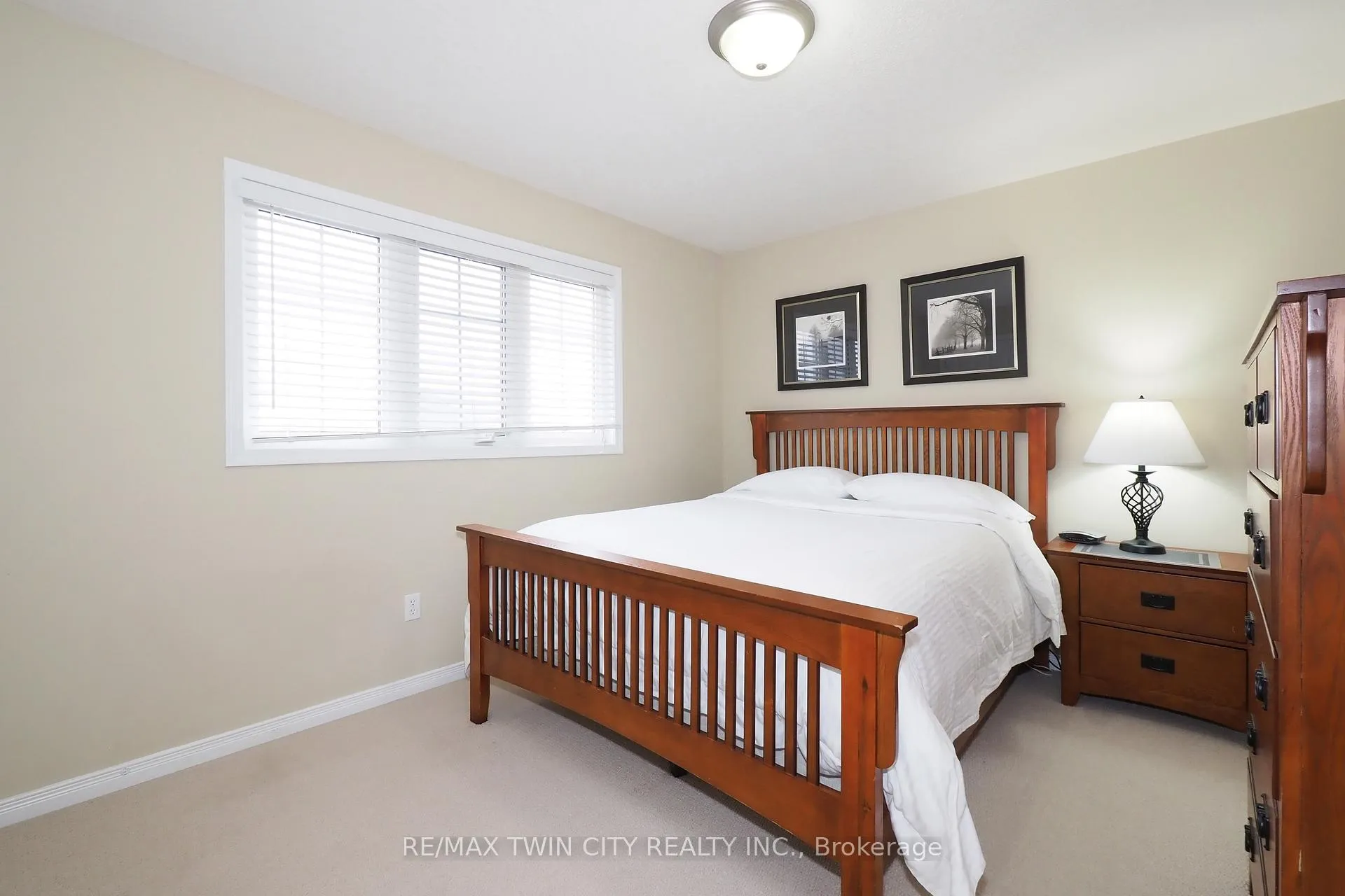Photo 22 of Unit B12, 240 Westmeadow Drive, Kitchener — HOMEH